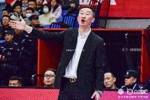 青岛队记：本场恢复差不多的刘维伟 应该会重回教练席执教生死战