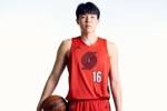 媒体人：杨瀚森的防守和篮板做得比较糟糕 得赶紧找到状态