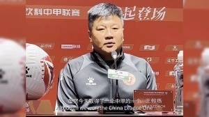李金羽：跟球员训练时是仇人场下是朋友 我不是一个合格的主教练